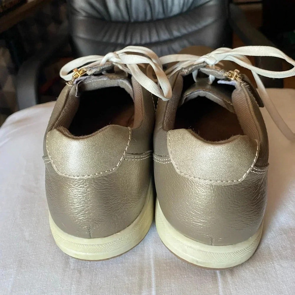 Earth Origins Etta Lace Up Side Zip Sneakers Women’s Size 10 Antique Gold - Picture 3 of 10
